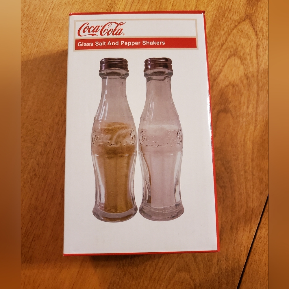 Coca Cola Salt & Pepper Shakers Bottle Glass New 1 Set (2009) Y2k